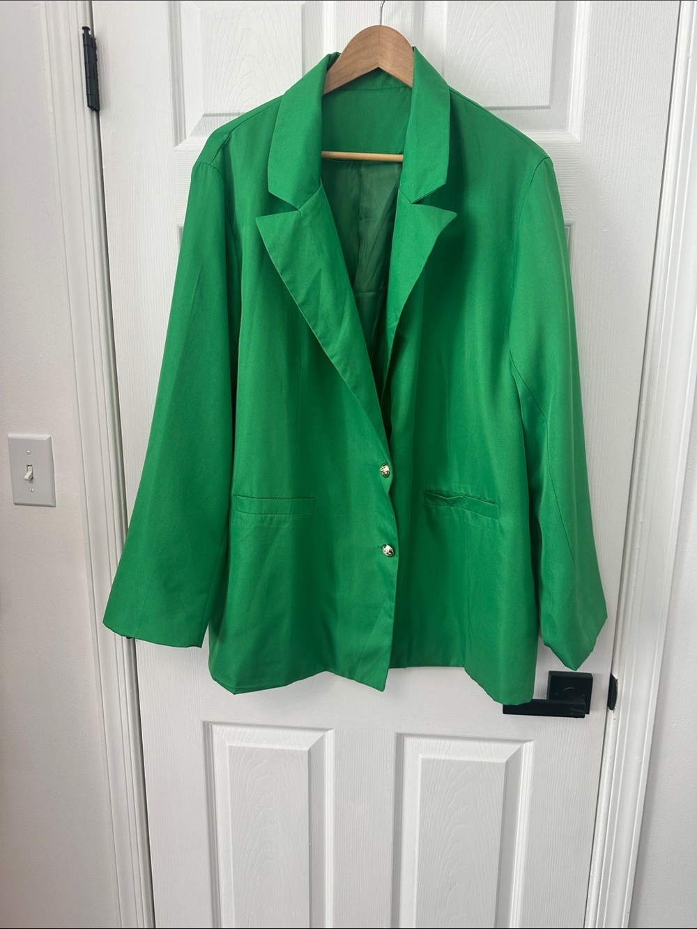 Green Women's Blazer Jacket - Classic Single-Breasted Style worn once